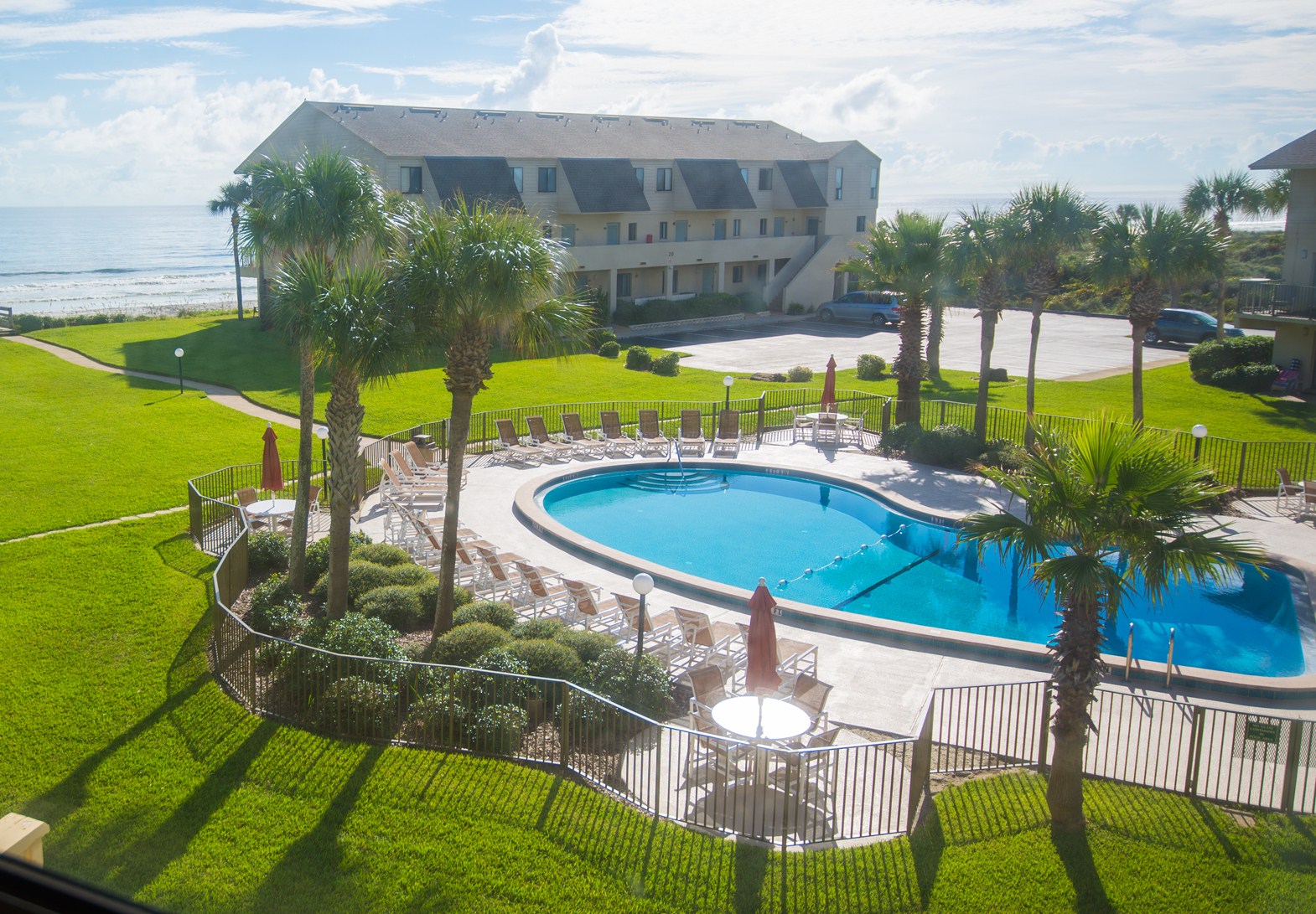 Luxury Oceanfront Condo Rental Owners Looking For Buyers preview