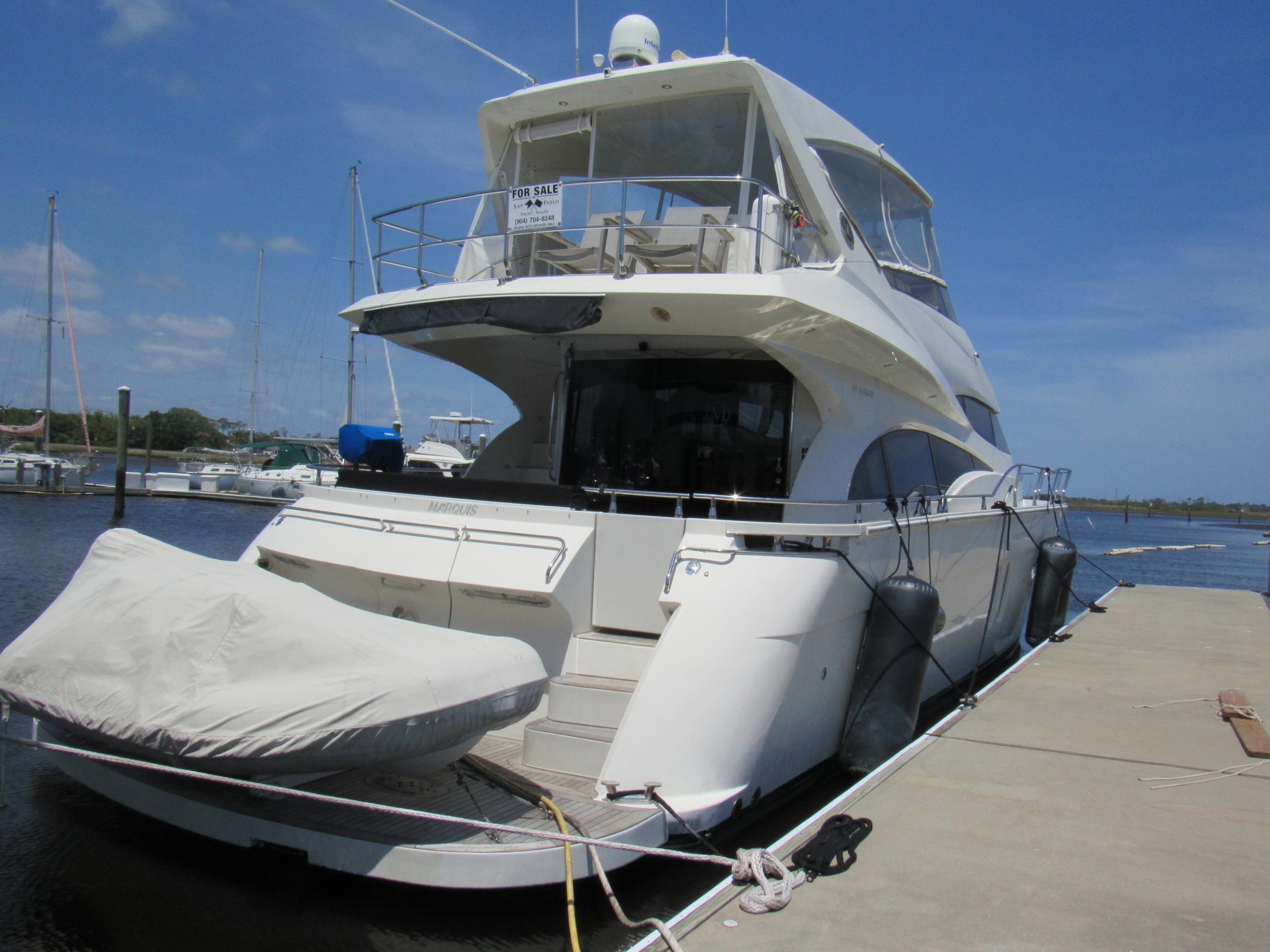 Marquis 2007 59 Pilothouse