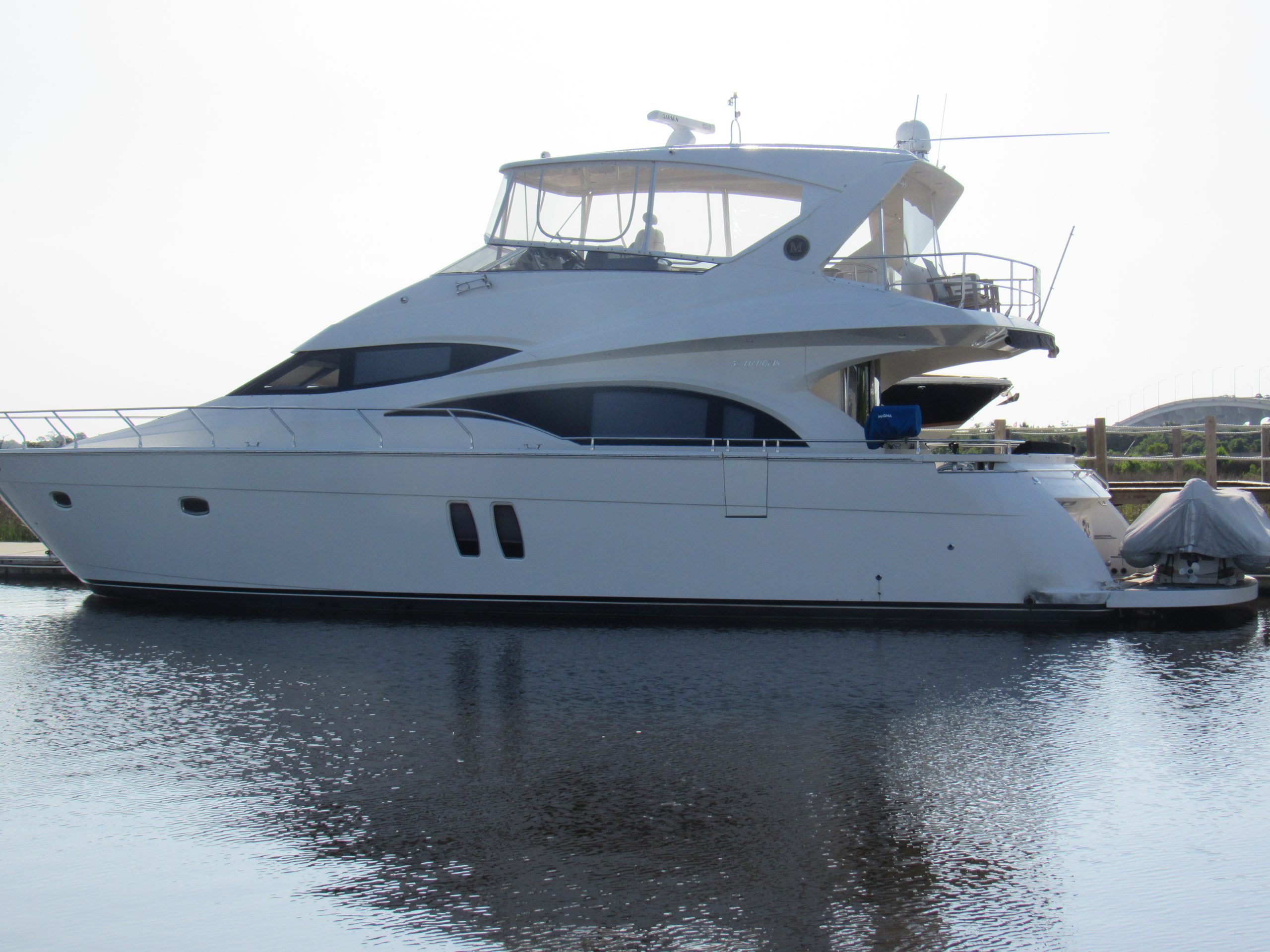 Marquis 2007 59 Pilothouse