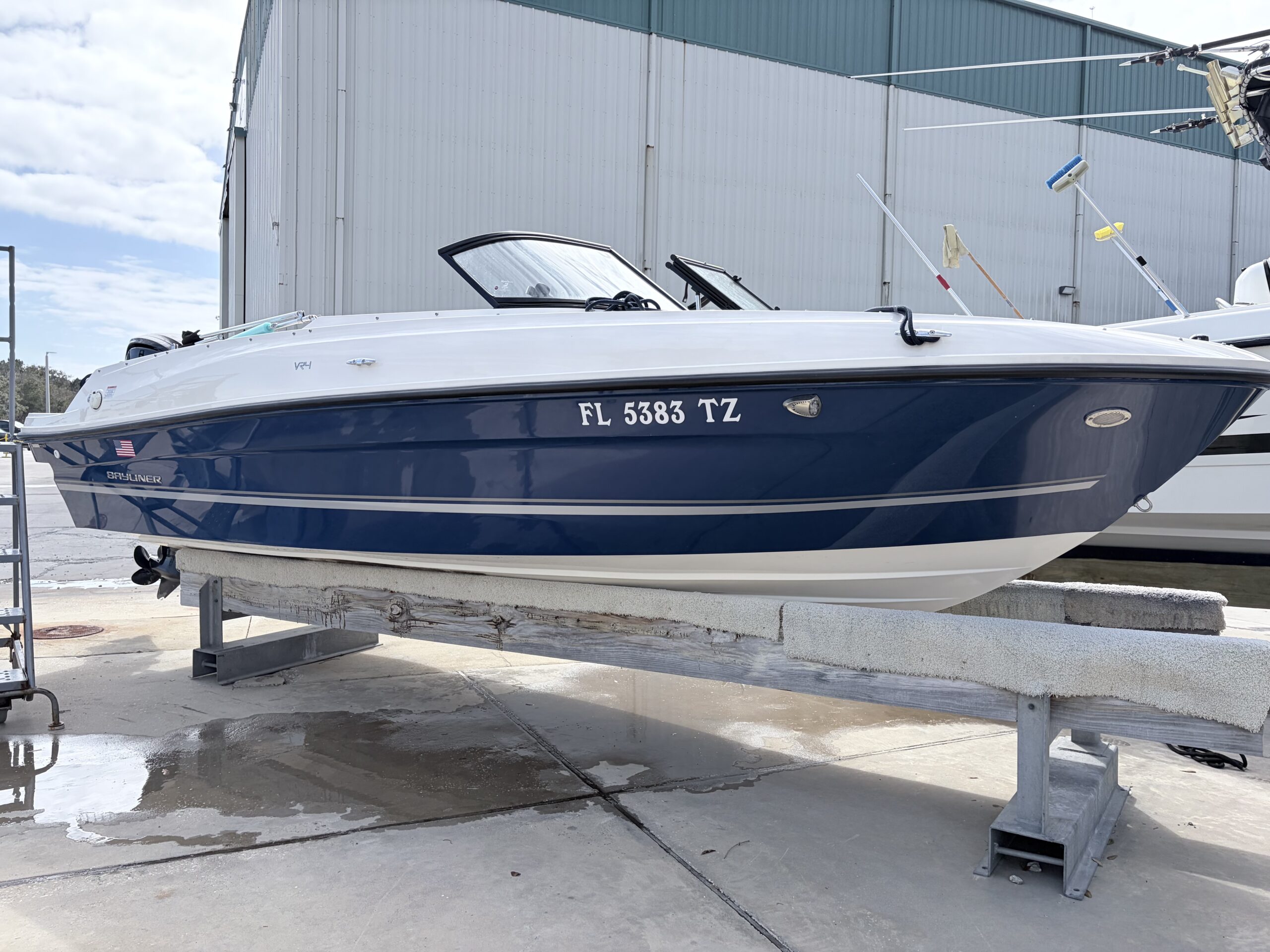 2021 Bayliner VR4